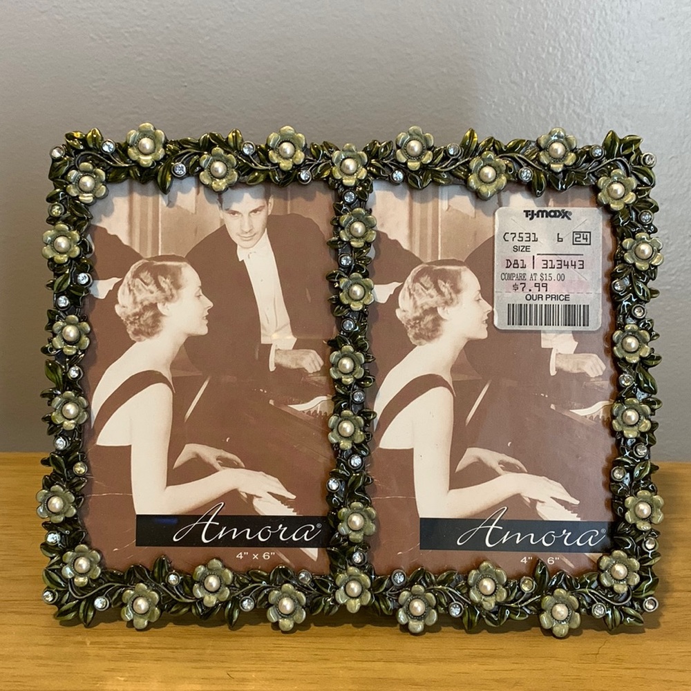🔥 2/$8.50 Amora Decorative Flower Picture Frame